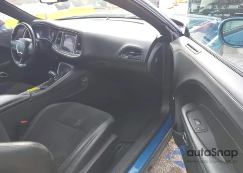 2022 Dodge Challenger R/T from USA, damaged, VIN 2C3CDZBT2NH195751